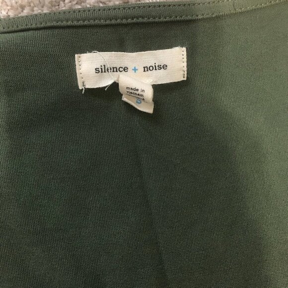 URBAN OUTFITTERS Silence + Noise Romper Women's Size Small Olive Tristin V Neck - Picture 6 of 11